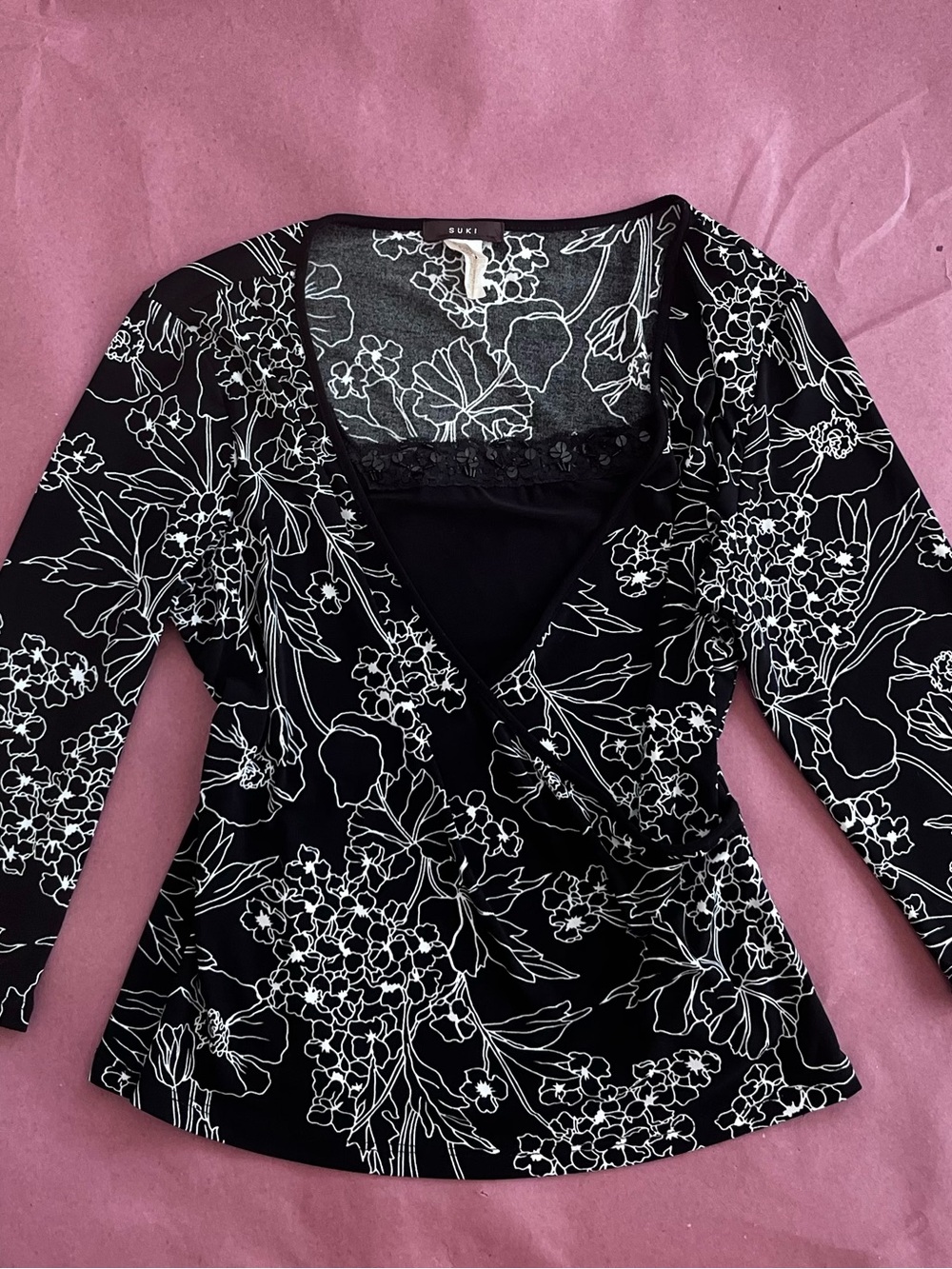 90s Black & White Floral Long Sleeve Top